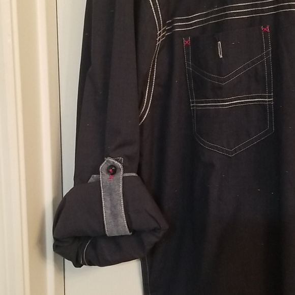 Nice button down shirt with cool rolled up sleeves - Picture 3 of 3